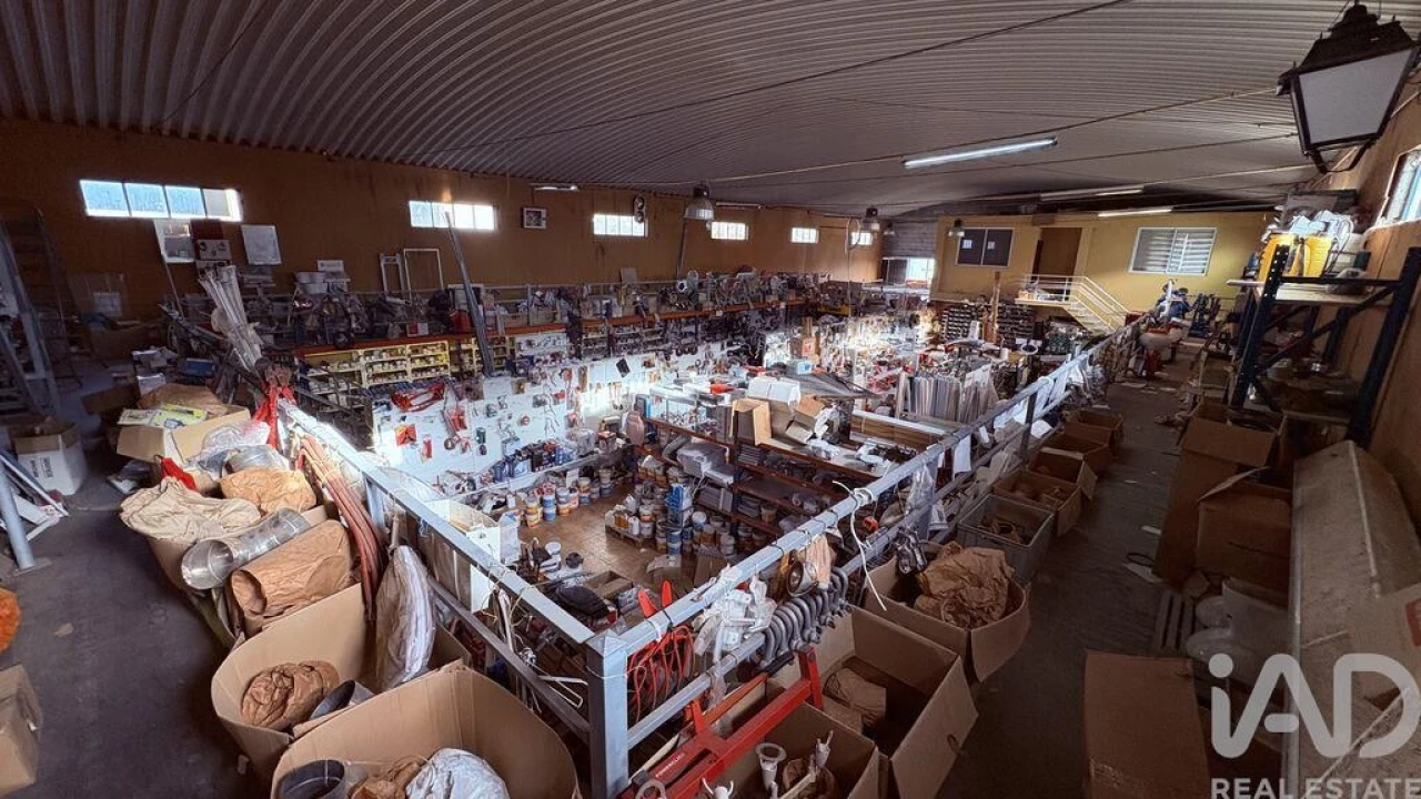 Prédio para Venda em Pedrogão Grande Foto 24