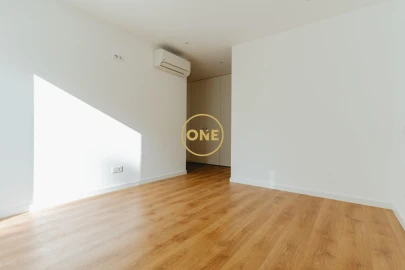 Apartamento T3 para Venda em Sé Nova, Santa Cruz, Almedina e São Bartolomeu