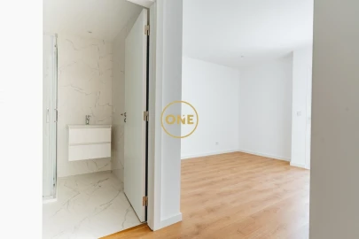Apartamento T3 para Venda em Sé Nova, Santa Cruz, Almedina e São Bartolomeu