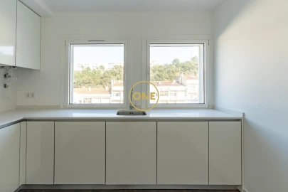 Apartamento T3 para Venda em Sé Nova, Santa Cruz, Almedina e São Bartolomeu
