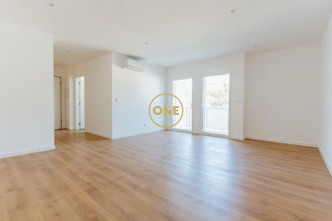 Apartamento T3 para Venda em Sé Nova, Santa Cruz, Almedina e São Bartolomeu Foto 5