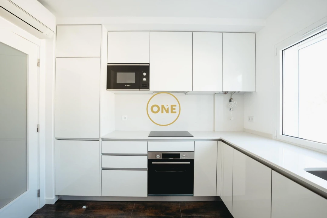Apartamento T3 para Venda em Sé Nova, Santa Cruz, Almedina e São Bartolomeu Foto 2