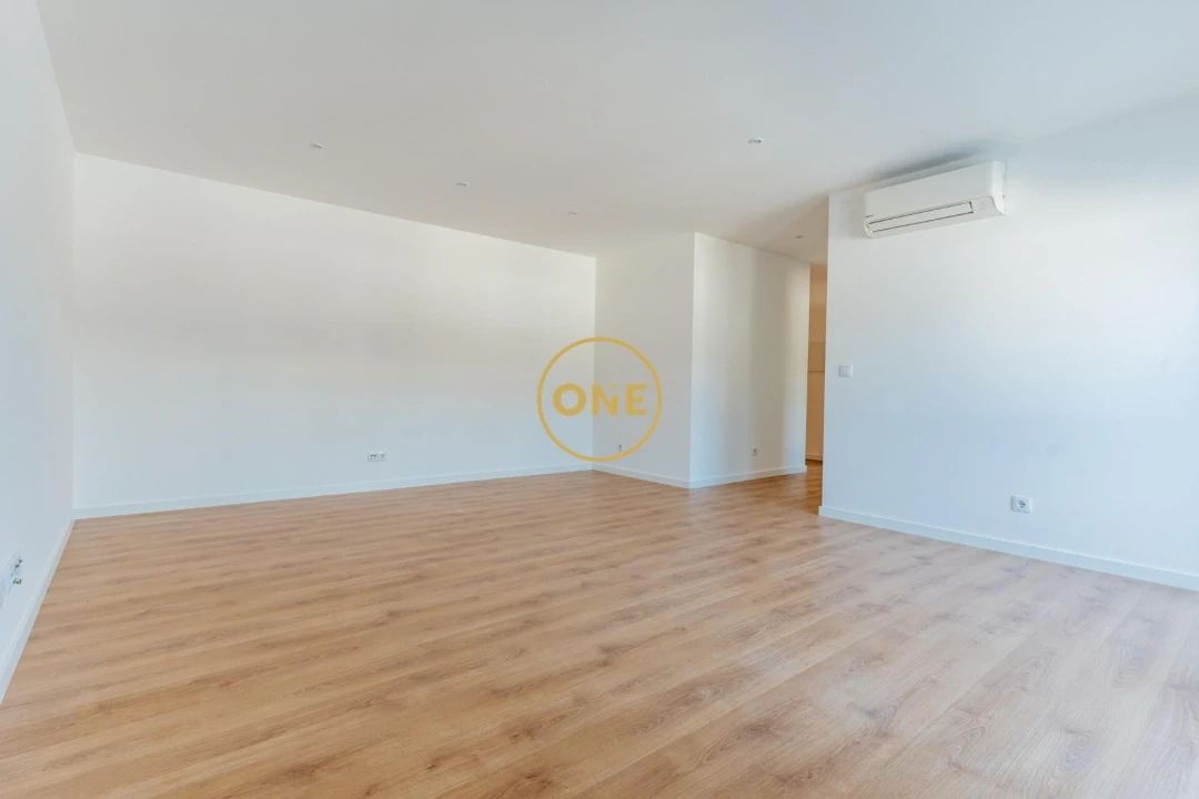 Apartamento T3 para Venda em Sé Nova, Santa Cruz, Almedina e São Bartolomeu Foto 6