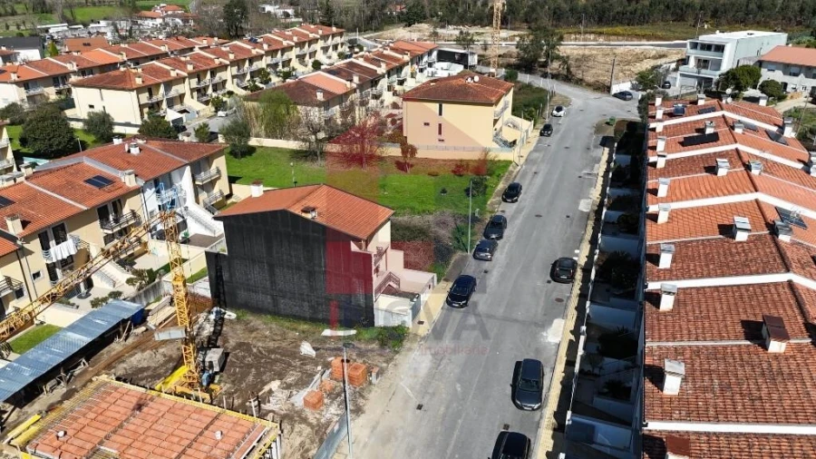 Moradia T3 para Venda em Loureira Foto 7