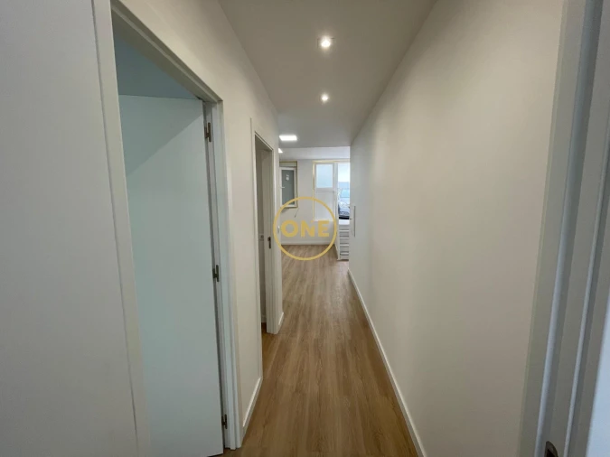 Apartamento T2 para Venda em Barreiro e Lavradio Foto 6