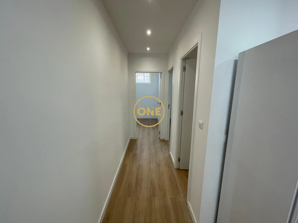 Apartamento T2 para Venda em Barreiro e Lavradio Foto 5