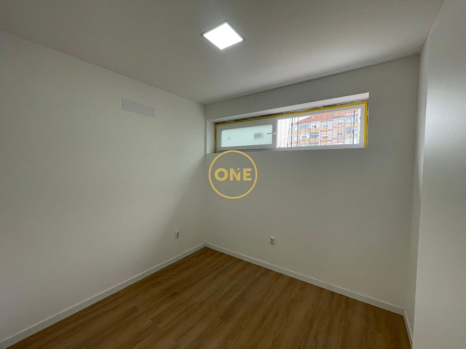 Apartamento T2 para Venda em Barreiro e Lavradio Foto 11