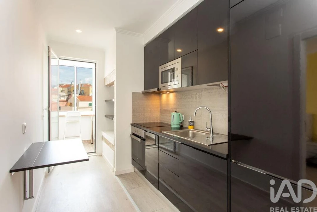 Apartamento T2 para Arrendamento em Arroios Foto 9