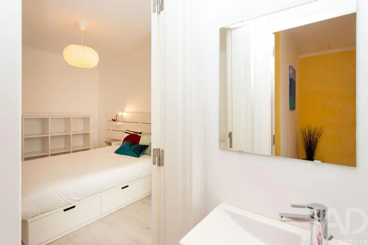 Apartamento T2 para Arrendamento em Arroios Foto 24