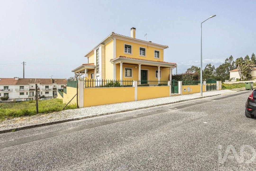 Moradia T5 para Venda em Rio Maior Foto 1