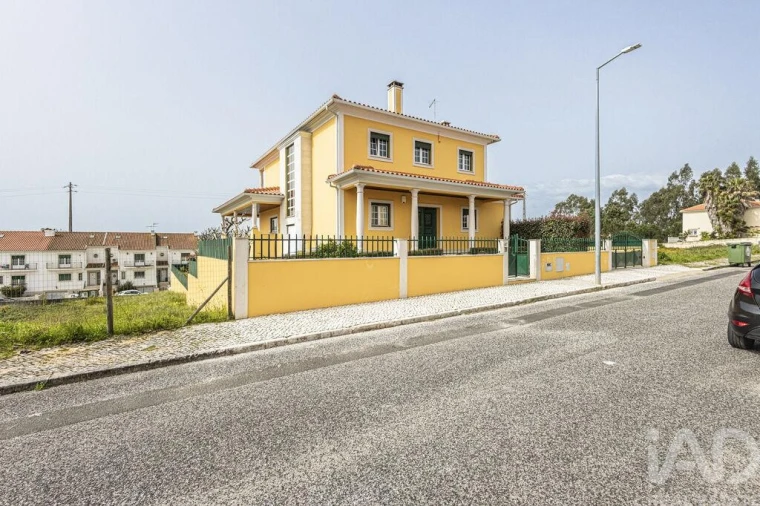 Moradia T5 para Venda em Rio Maior Foto 1