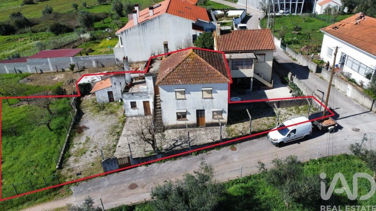 Moradia T3 para Venda em São Miguel, Santa Eufémia e Rabaçal Foto 2