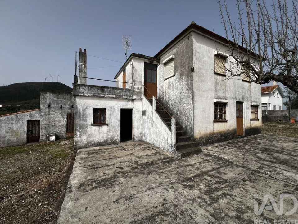 Moradia T3 para Venda em São Miguel, Santa Eufémia e Rabaçal Foto 9