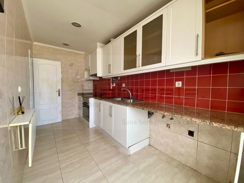 Apartamento T2 para Venda em Venteira Foto 9
