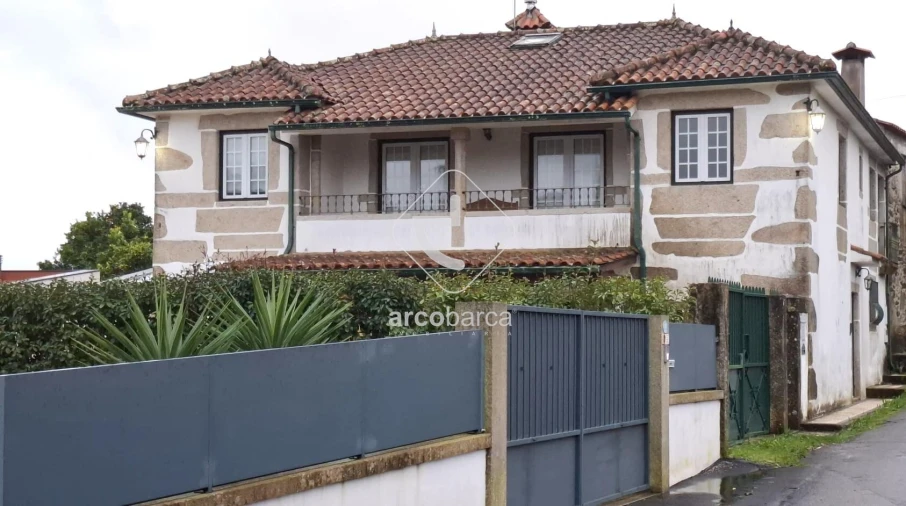 Moradia T4 para Venda em Arcozelo