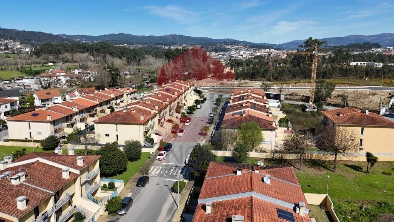 Moradia T3 para Venda em Loureira Foto 17