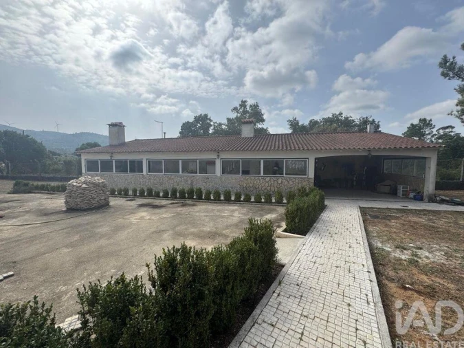 Moradia T3 para Venda em Alcobaça e Vestiaria Foto 8