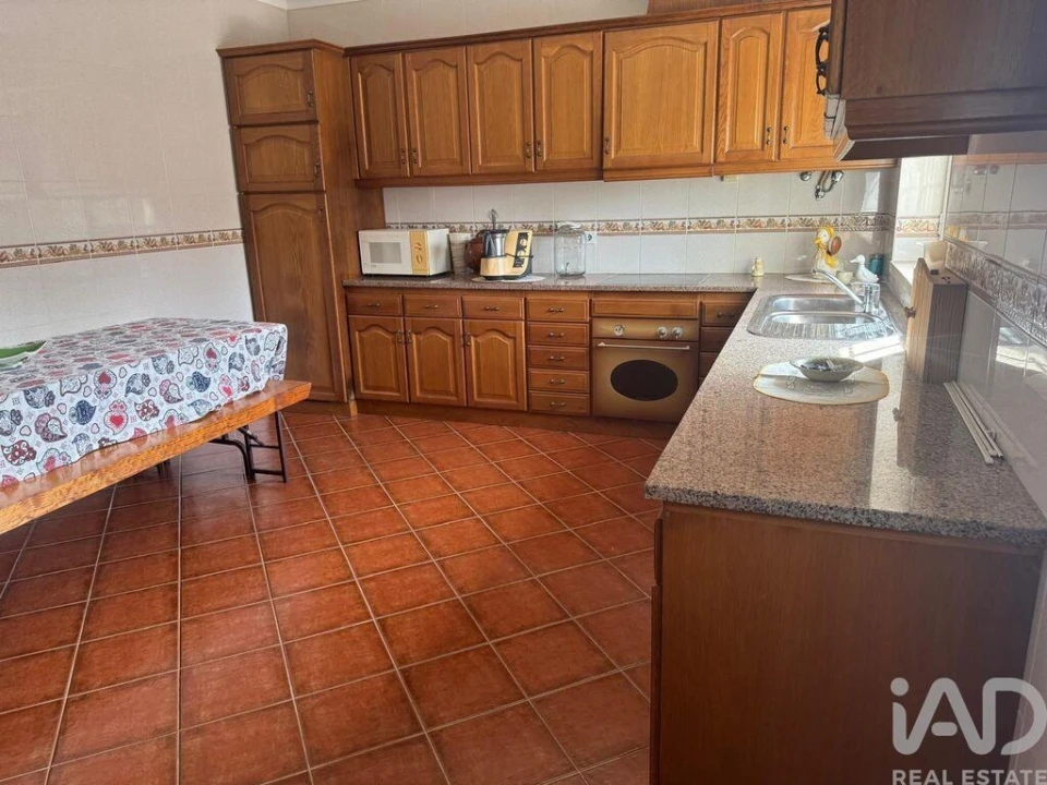 Moradia T3 para Venda em Alcobaça e Vestiaria Foto 36