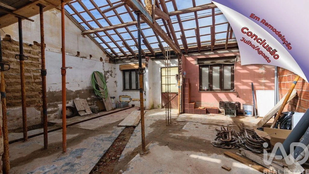 Moradia T2 para Venda em Almeirim Foto 1