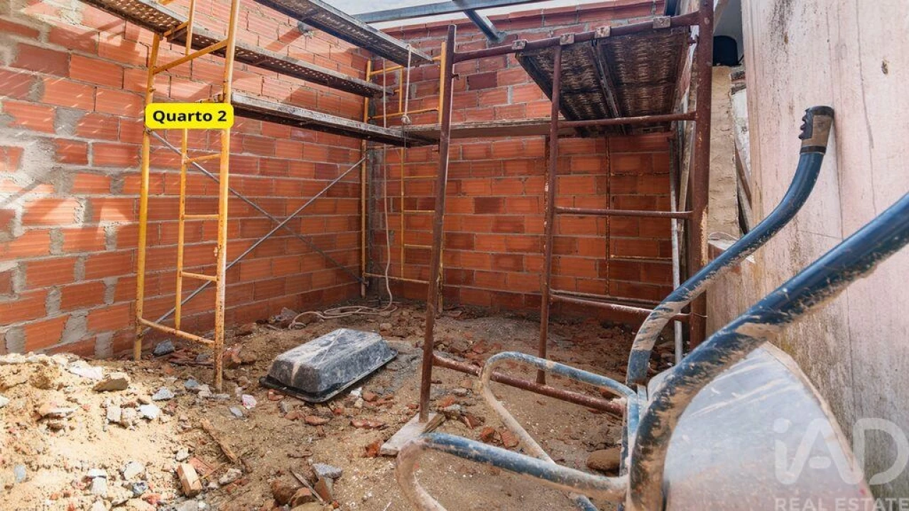 Moradia T2 para Venda em Almeirim Foto 12