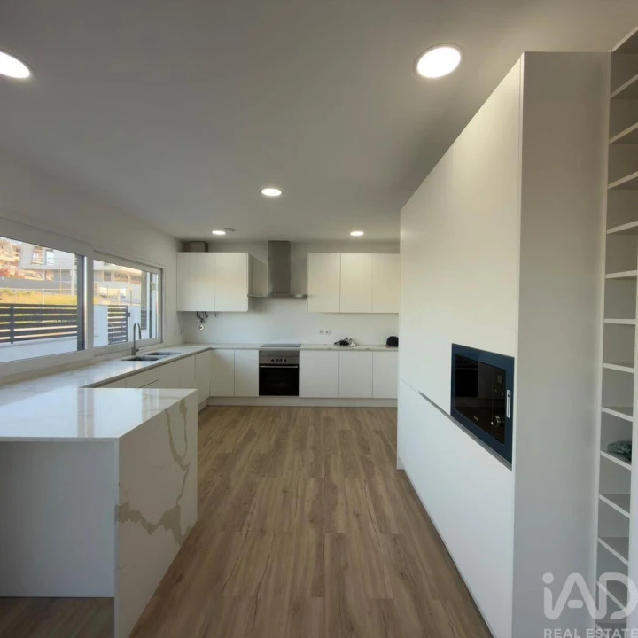 Moradia T3 para Arrendamento em Rio de Mouro Foto 1