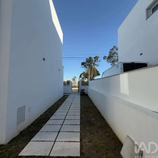 Moradia T3 para Arrendamento em Rio de Mouro Foto 26