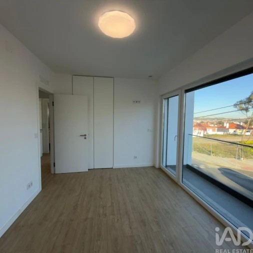 Moradia T3 para Arrendamento em Rio de Mouro Foto 18