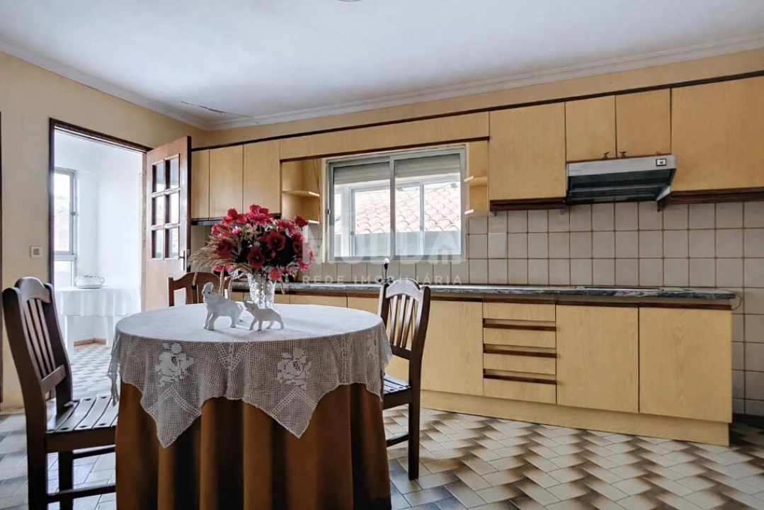 Moradia T5 para Venda em Santa Maria Maior Foto 27