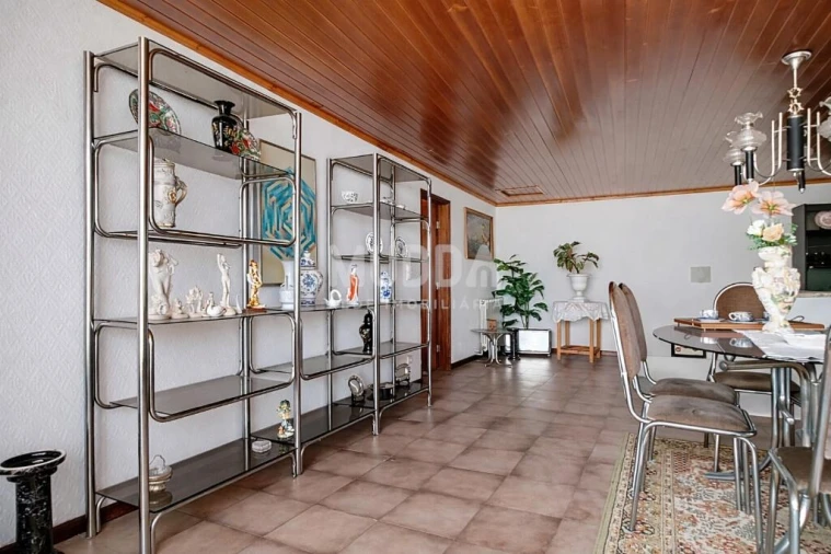 Moradia T5 para Venda em Santa Maria Maior Foto 30