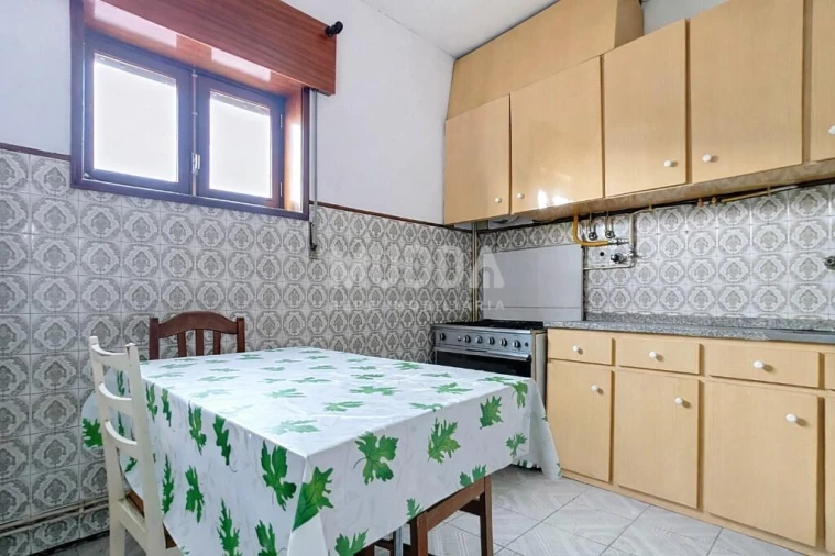 Moradia T5 para Venda em Santa Maria Maior Foto 4