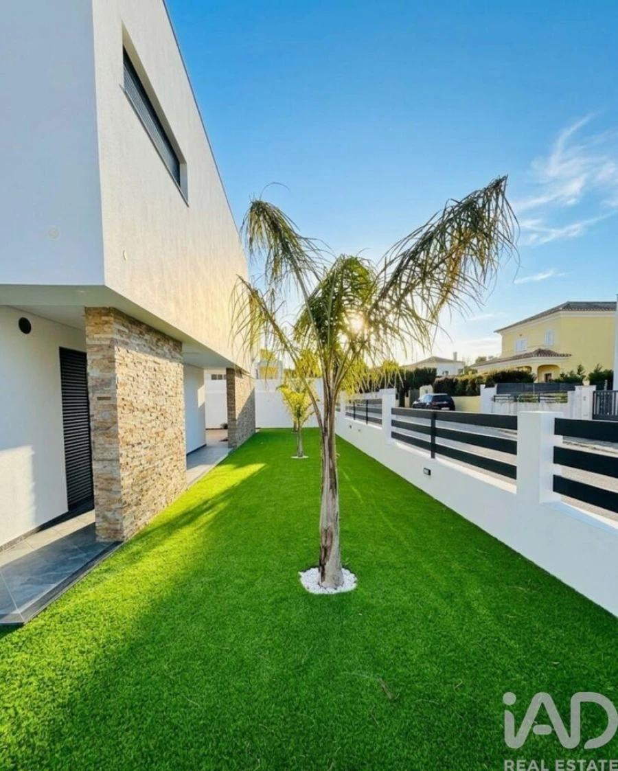 Moradia T4 para Venda em Azeitão (São Lourenço e São Simão) Foto 7