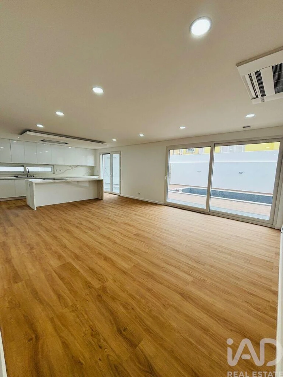 Moradia T4 para Venda em Azeitão (São Lourenço e São Simão) Foto 10