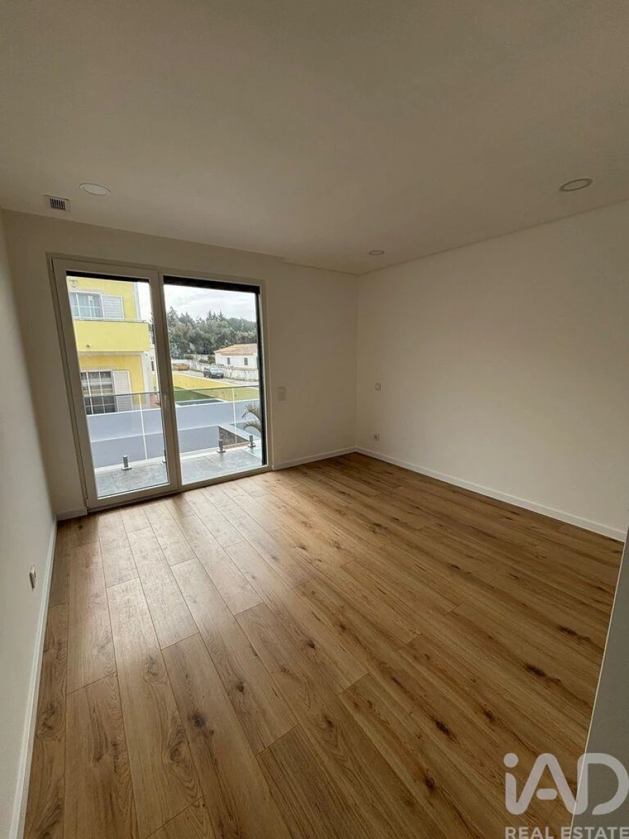 Moradia T4 para Venda em Azeitão (São Lourenço e São Simão) Foto 25