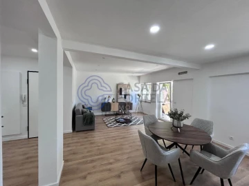Apartamento T3 para Venda em Benfica