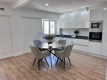 Apartamento T3 para Venda em Benfica