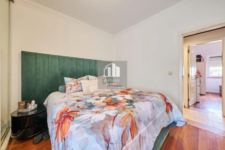 Apartamento T3 para Venda em Almada, Cova da Piedade, Pragal e Cacilhas Foto 8