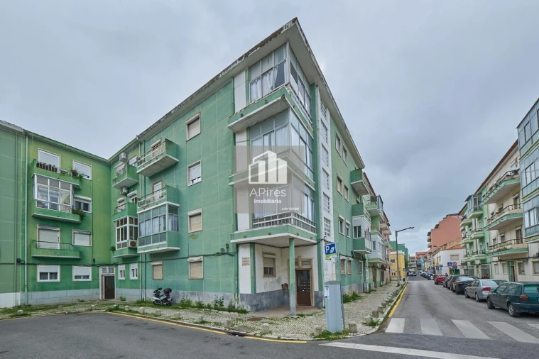 Apartamento T3 para Venda em Almada, Cova da Piedade, Pragal e Cacilhas Foto 18