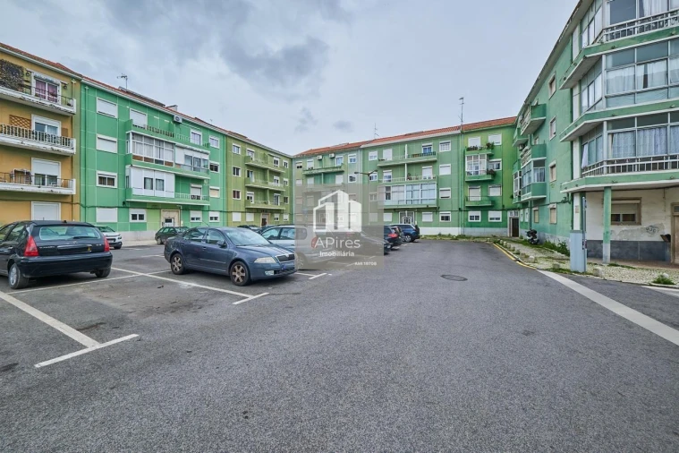 Apartamento T3 para Venda em Almada, Cova da Piedade, Pragal e Cacilhas Foto 20