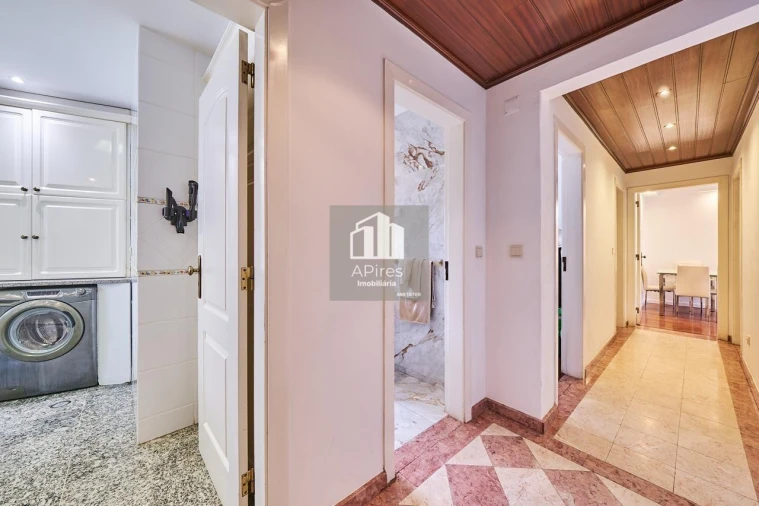 Apartamento T3 para Venda em Almada, Cova da Piedade, Pragal e Cacilhas Foto 5