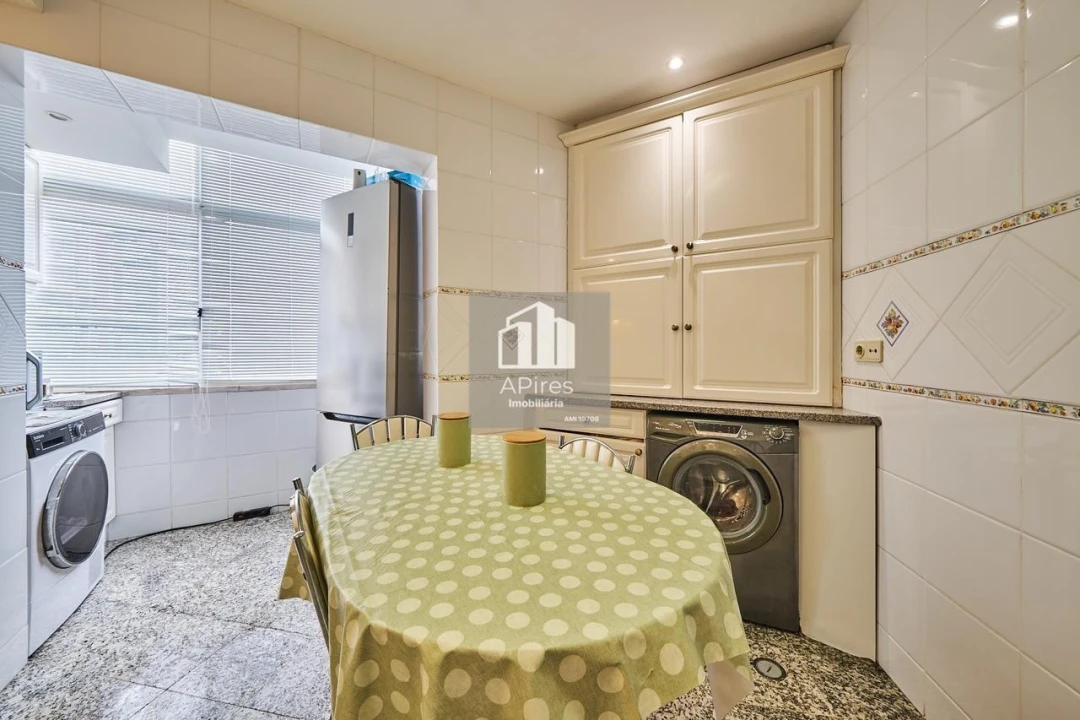 Apartamento T3 para Venda em Almada, Cova da Piedade, Pragal e Cacilhas Foto 15