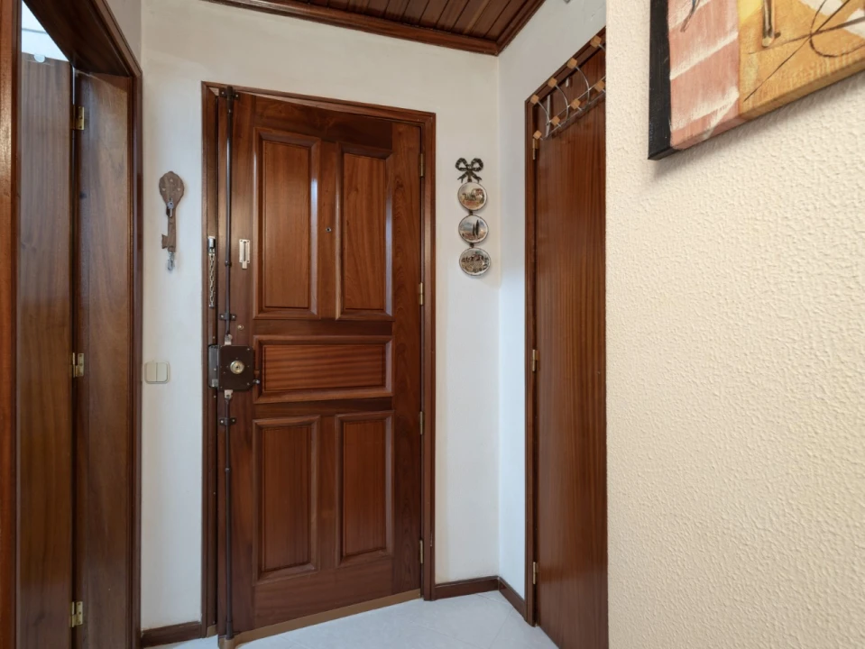 Apartamento T1 para Venda em Buarcos Foto 4
