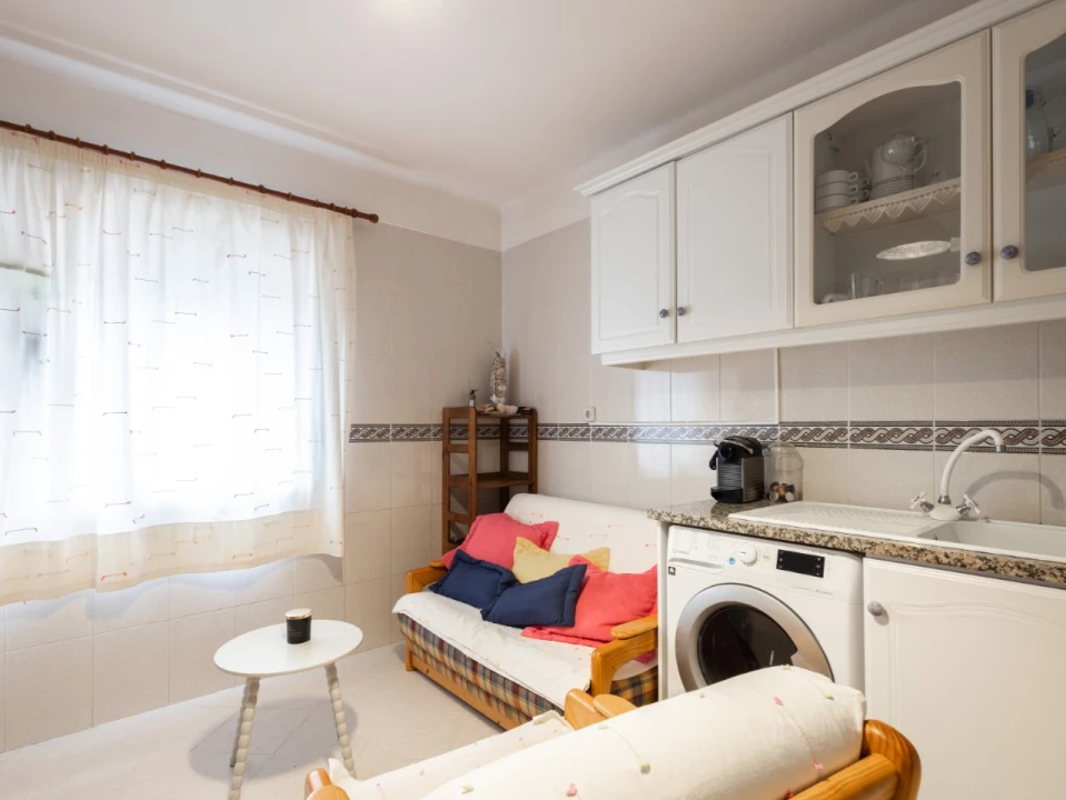 Apartamento T1 para Venda em Buarcos Foto 11