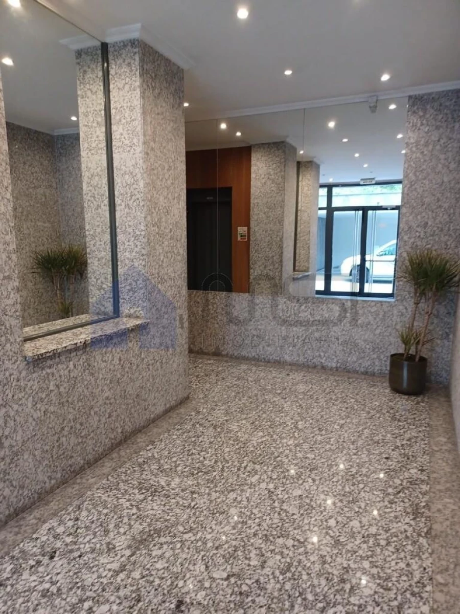 Apartamento T1 para Venda em Lordelo do Ouro e Massarelos Foto 3