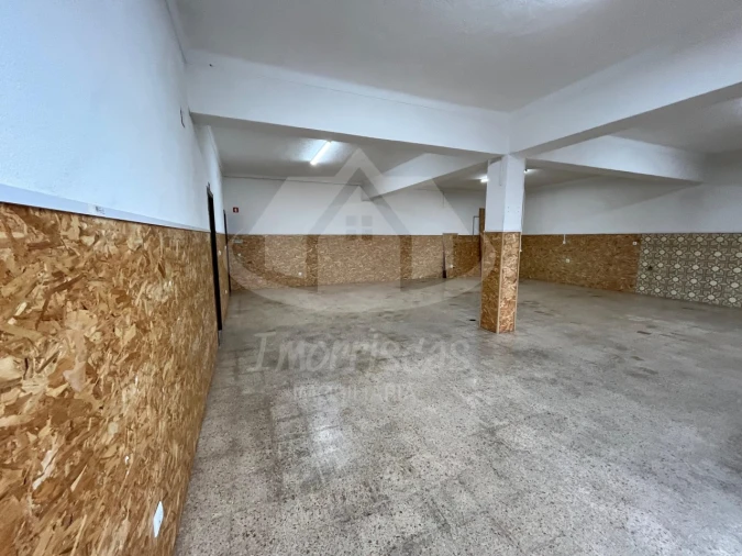 Loja para Arrendamento em Santa Iria de Azoia, São João da Talha e Bobadela Foto 8