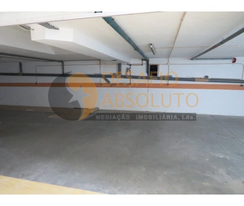 Garagem para Venda em Setubal (São Sebastião) Foto 3