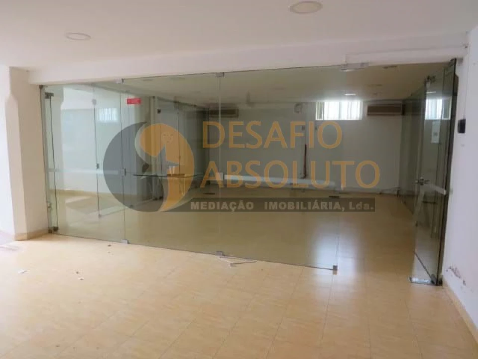 Garagem para Venda em Setubal (São Sebastião) Foto 5