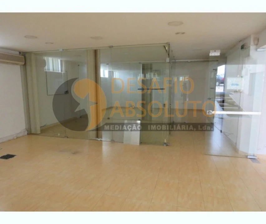 Garagem para Venda em Setubal (São Sebastião) Foto 7