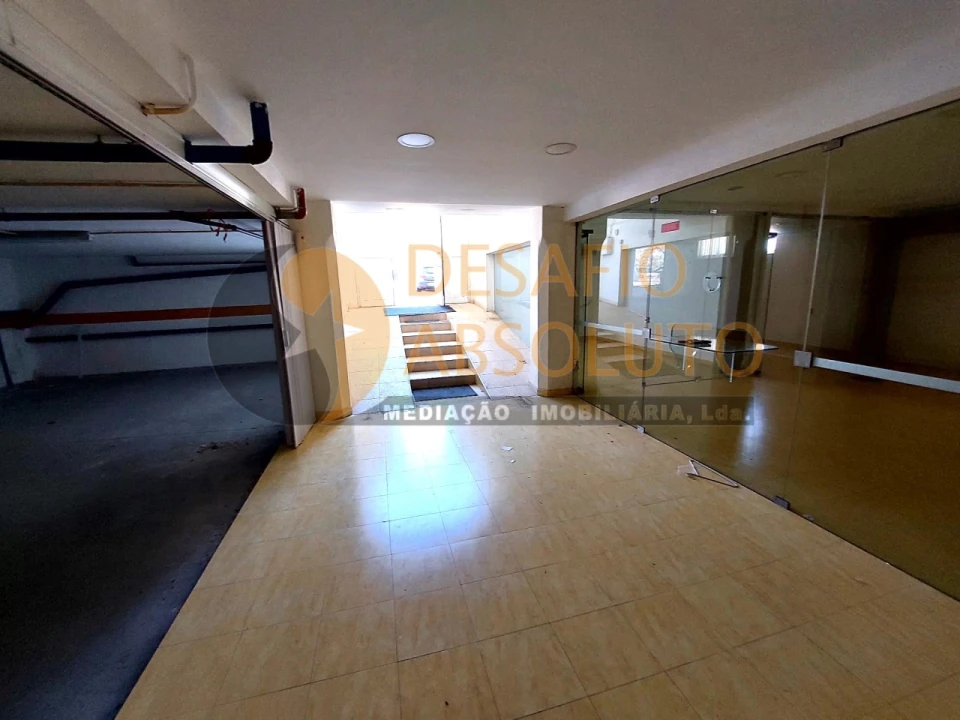 Garagem para Venda em Setubal (São Sebastião) Foto 4