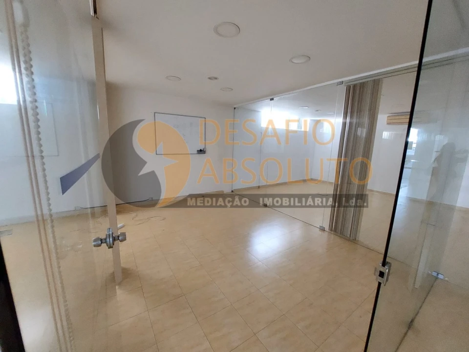 Garagem para Venda em Setubal (São Sebastião) Foto 10