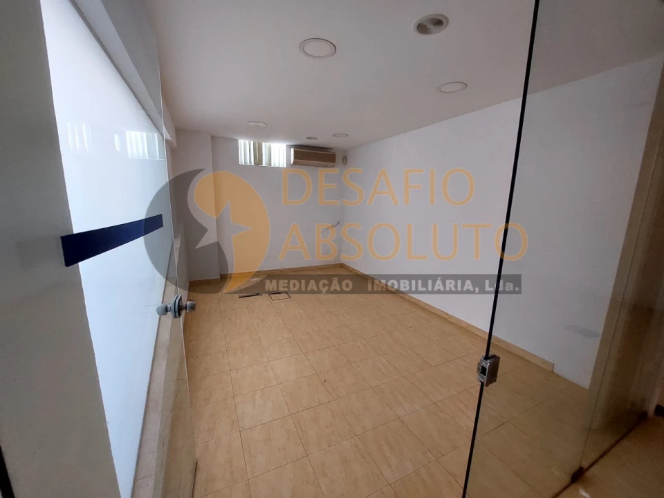 Garagem para Venda em Setubal (São Sebastião) Foto 11